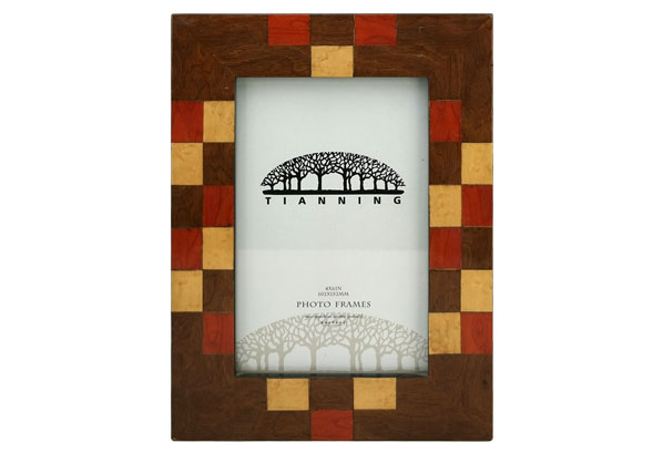 color lattice picture frame